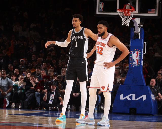 开云体育下载-圣诞大战首秀轰42分18篮板 文班亚马无愧外星生物